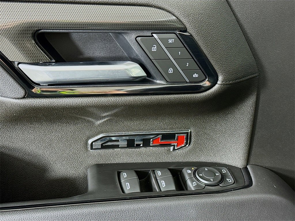 Used 2025 GMC Sierra 1500 AT4 w/ Technology Package image 25
