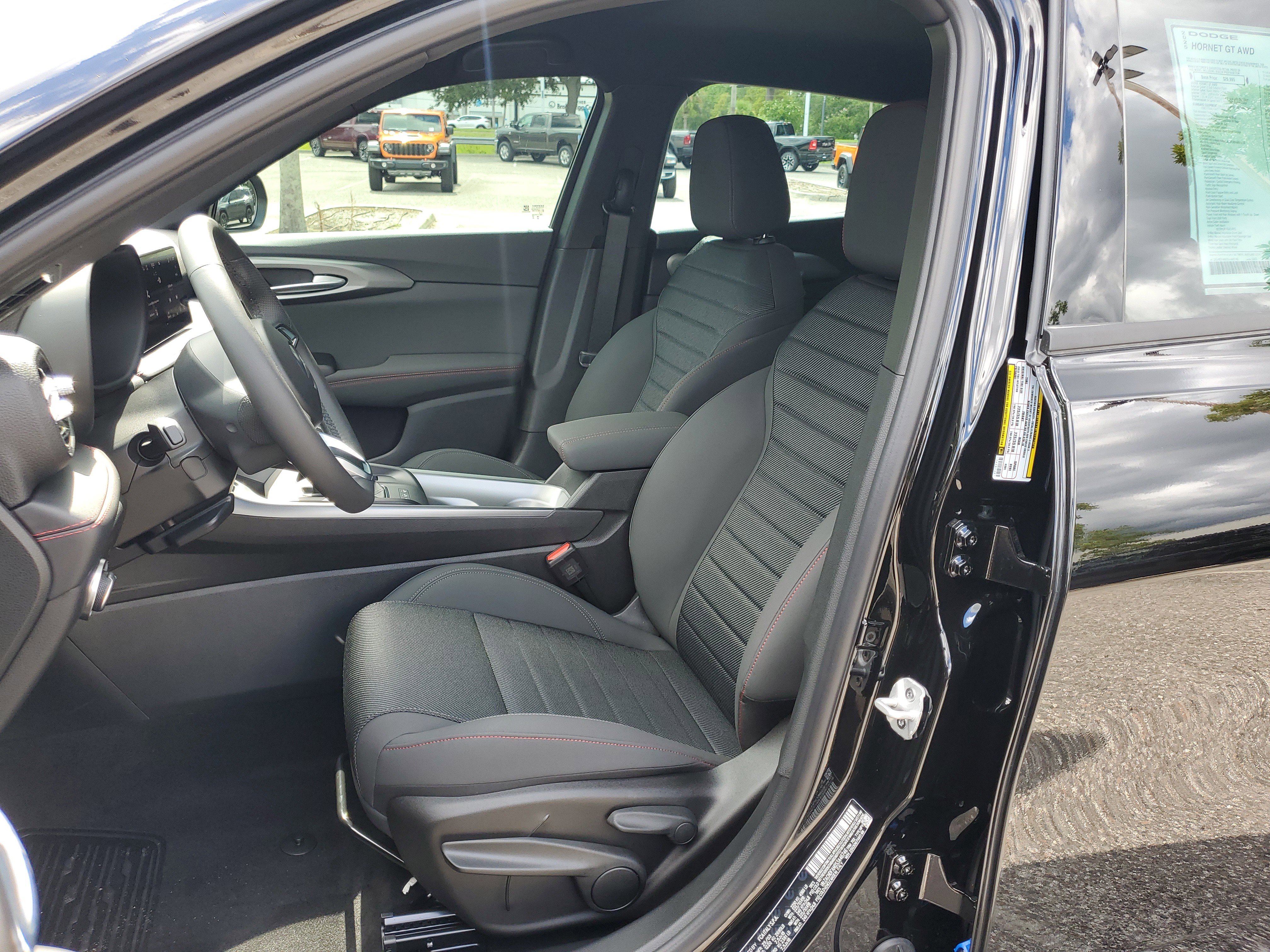 New 2025 Dodge Hornet GT w/ Tech Pack image 12