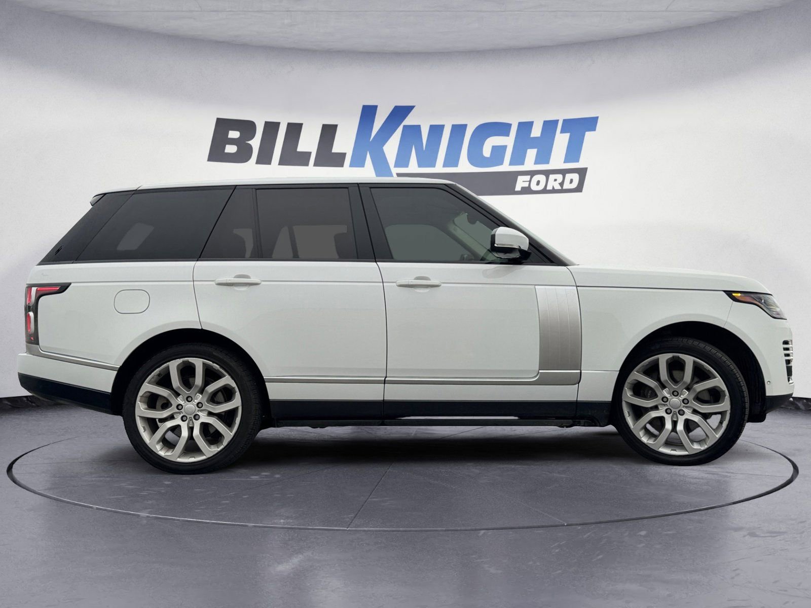 Used 2018 Land Rover Range Rover HSE image 6
