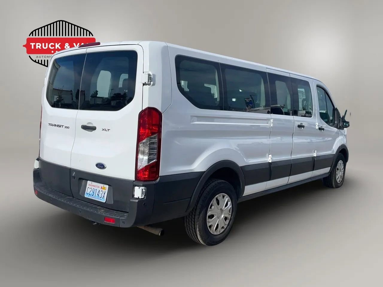 Used 2021 Ford Transit 350 XLT RWD image 5