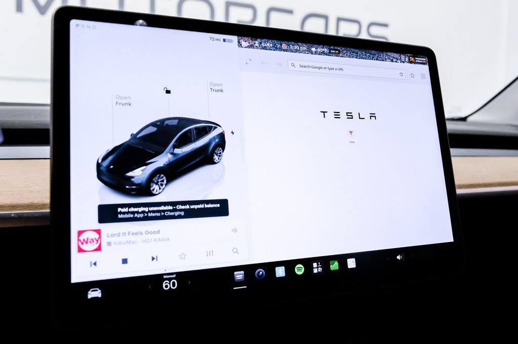 Used 2022 Tesla Model Y Long Range AWD/4WD image 24