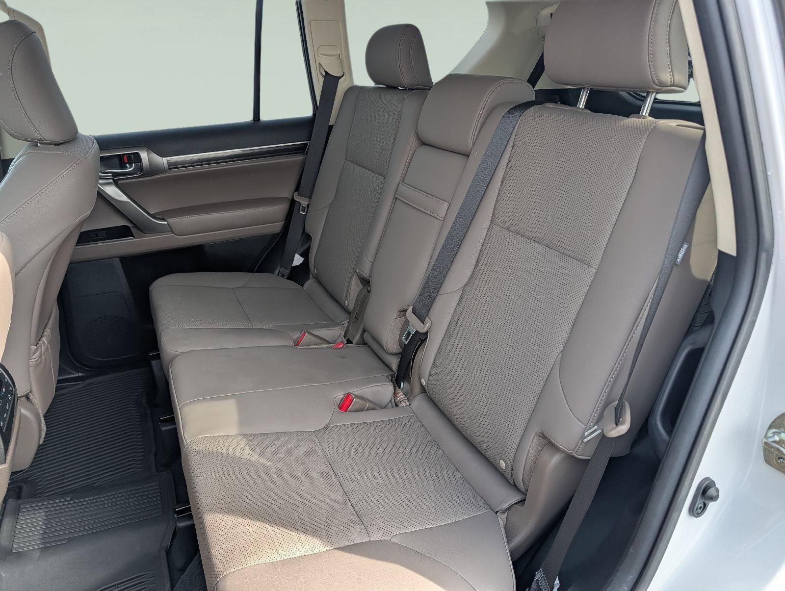Certified 2023 Lexus GX 460 Premium w/ Premium Package image 18