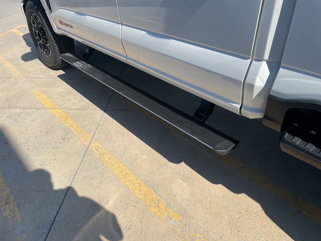 New 2026 Ford F350 Platinum w/ FX4 Off-Road Package image 13