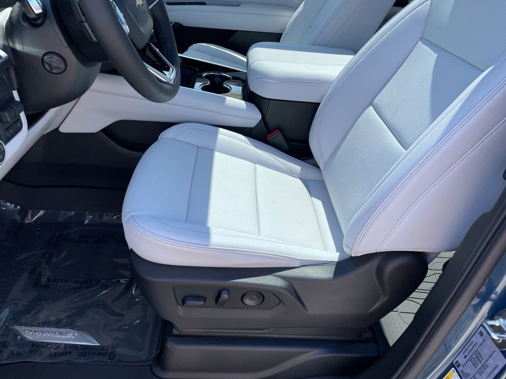 New 2026 Chevrolet Tahoe Premier w/ Sun And Tow Package AWD/4WD image 9