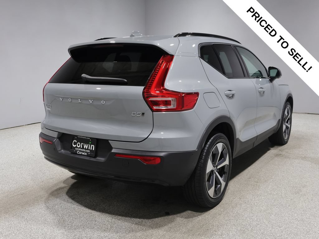 Used 2024 Volvo XC40 B5 Plus AWD/4WD video 2