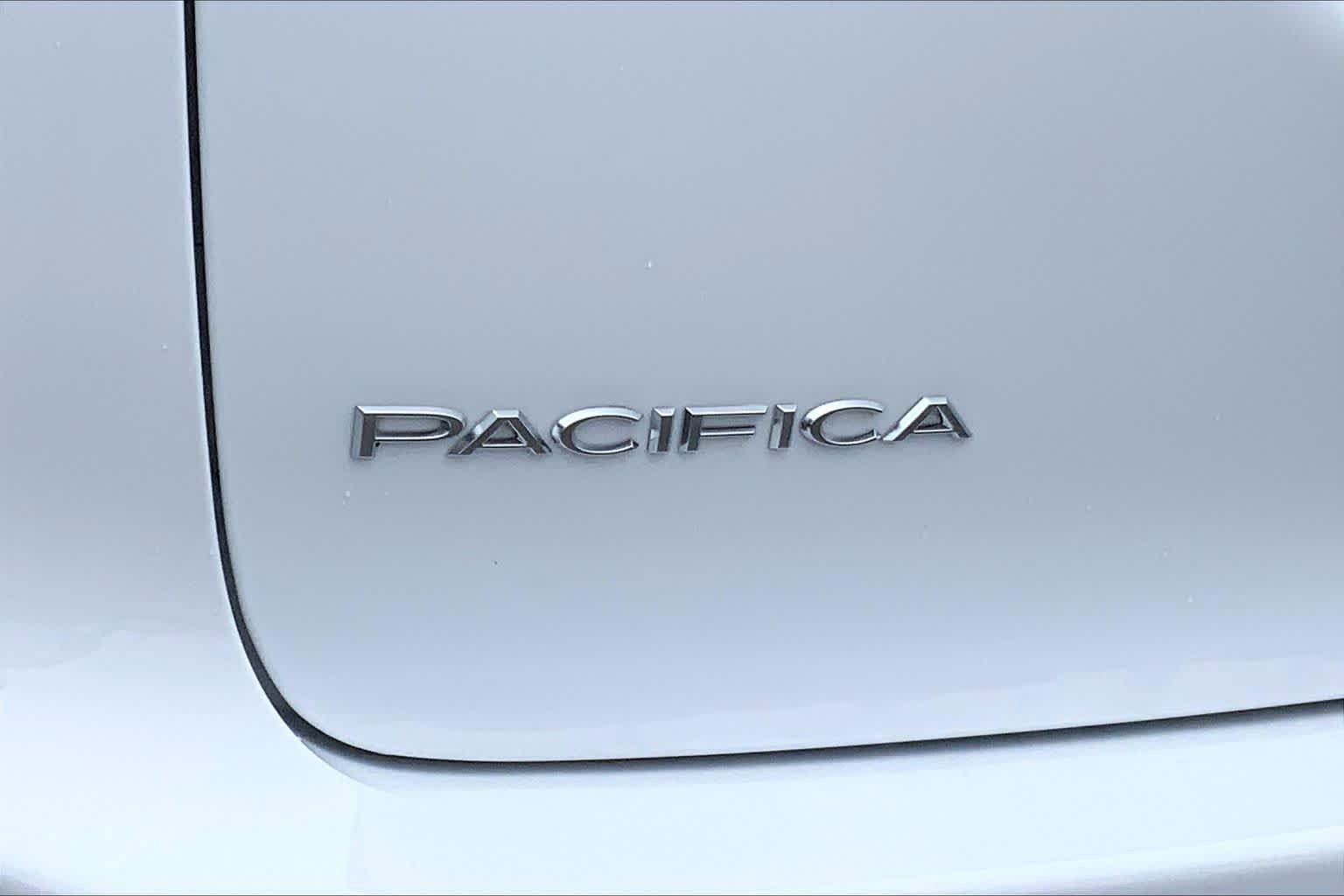New 2026 Chrysler Pacifica Pinnacle FWD image 14