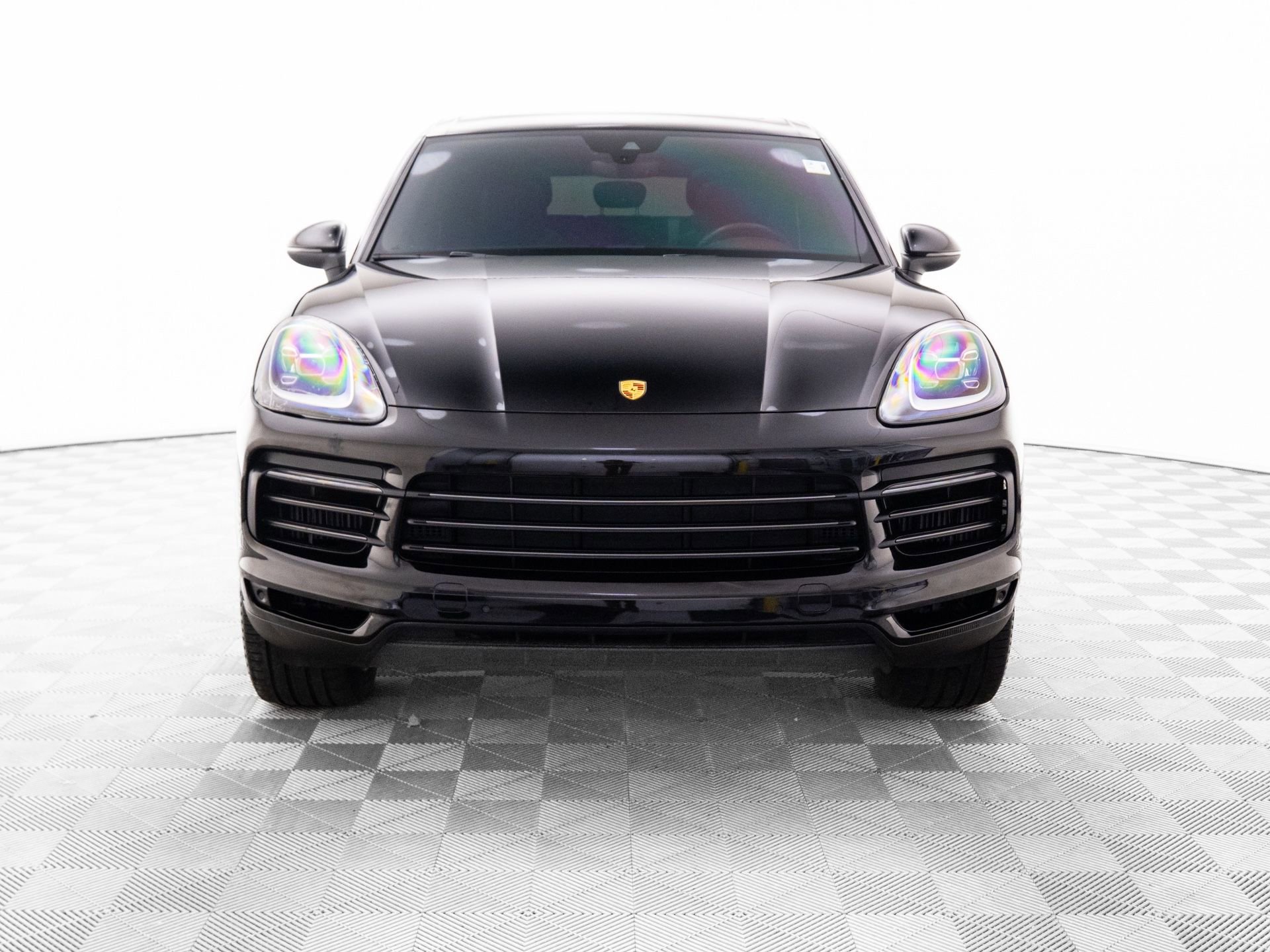 Certified 2023 Porsche Cayenne Platinum Edition image 9