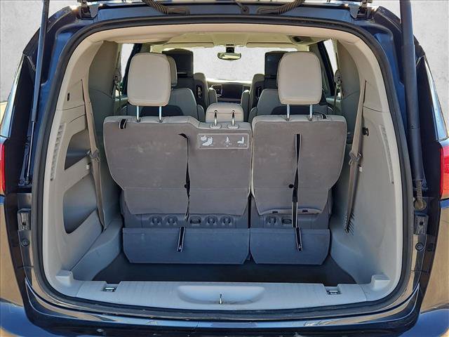 Used 2020 Chrysler Pacifica Touring-L Plus w/ Tire & Wheel Group FWD image 6