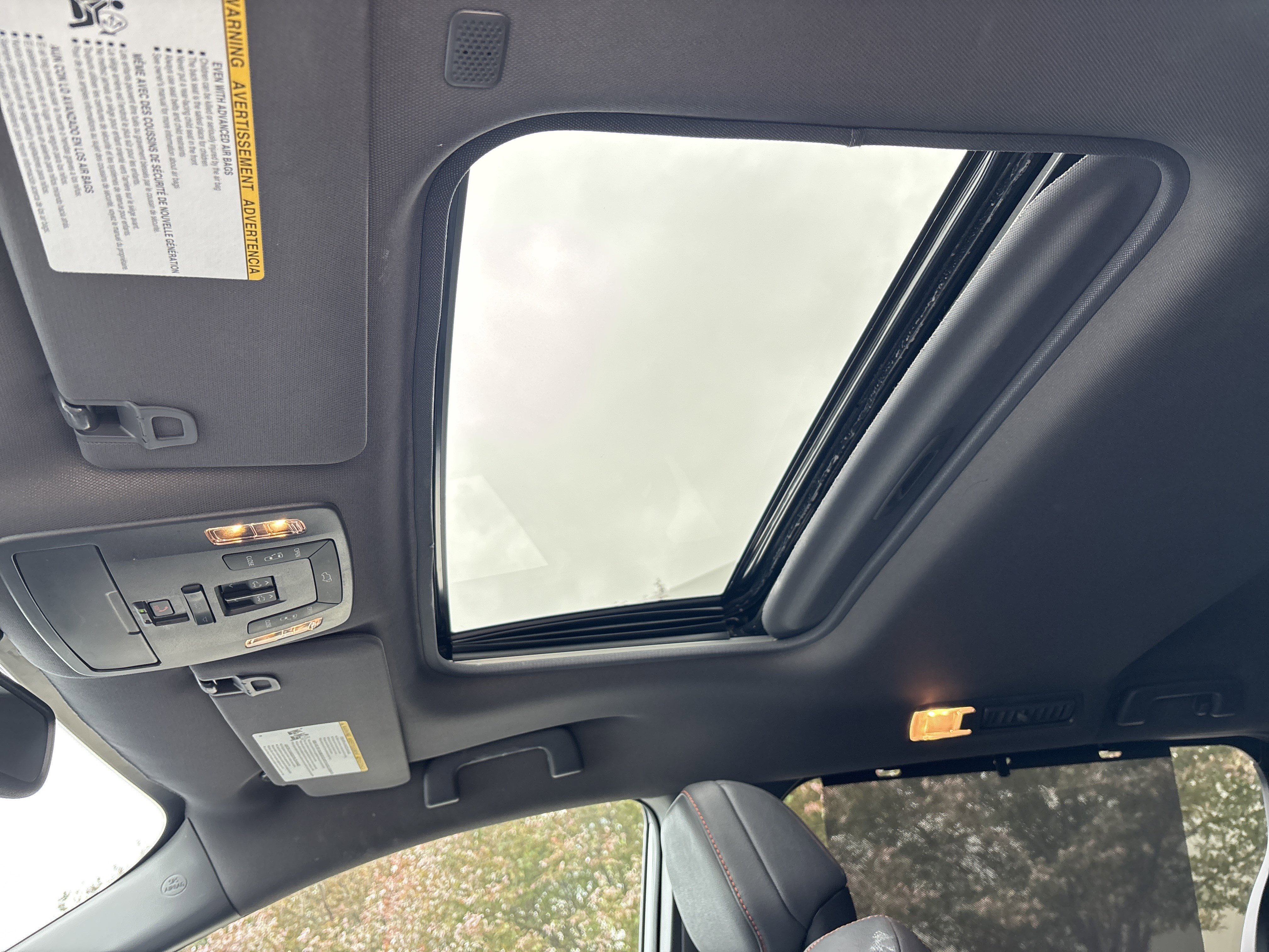 Used 2024 Toyota Sienna XSE FWD image 39