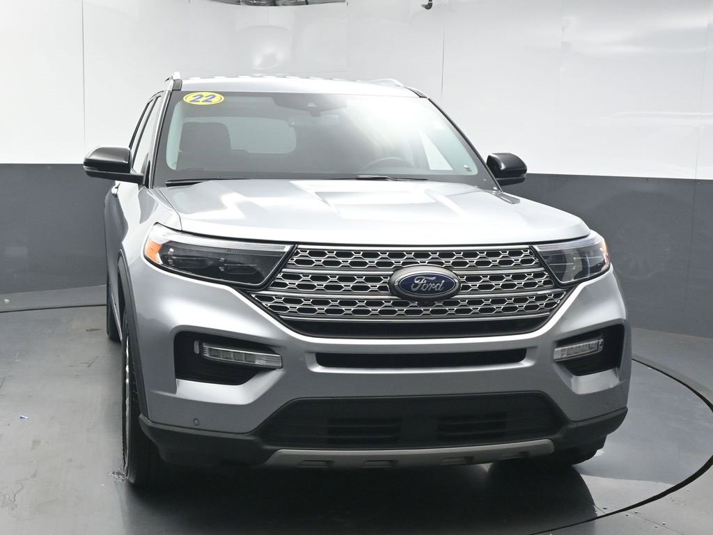 Used 2022 Ford Explorer Limited w/ Equipment Group 301A image 3