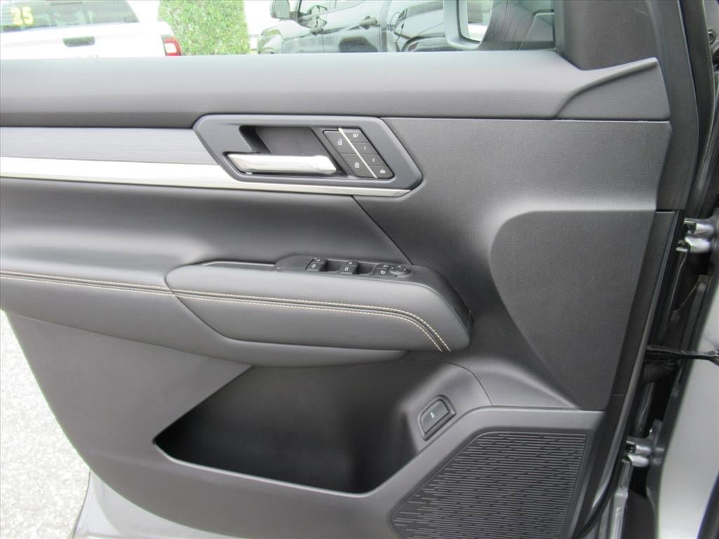 Used 2025 GMC Terrain Elevation w/ Elevation Premium Package AWD/4WD image 19