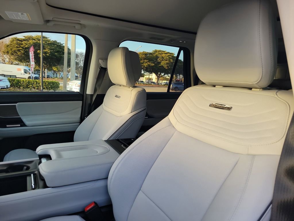 Used 2026 Ford Expedition Max Platinum w/ Platinum Ultimate Package image 20