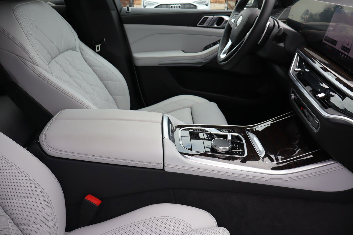 Used 2026 BMW X5 xDrive40i image 13