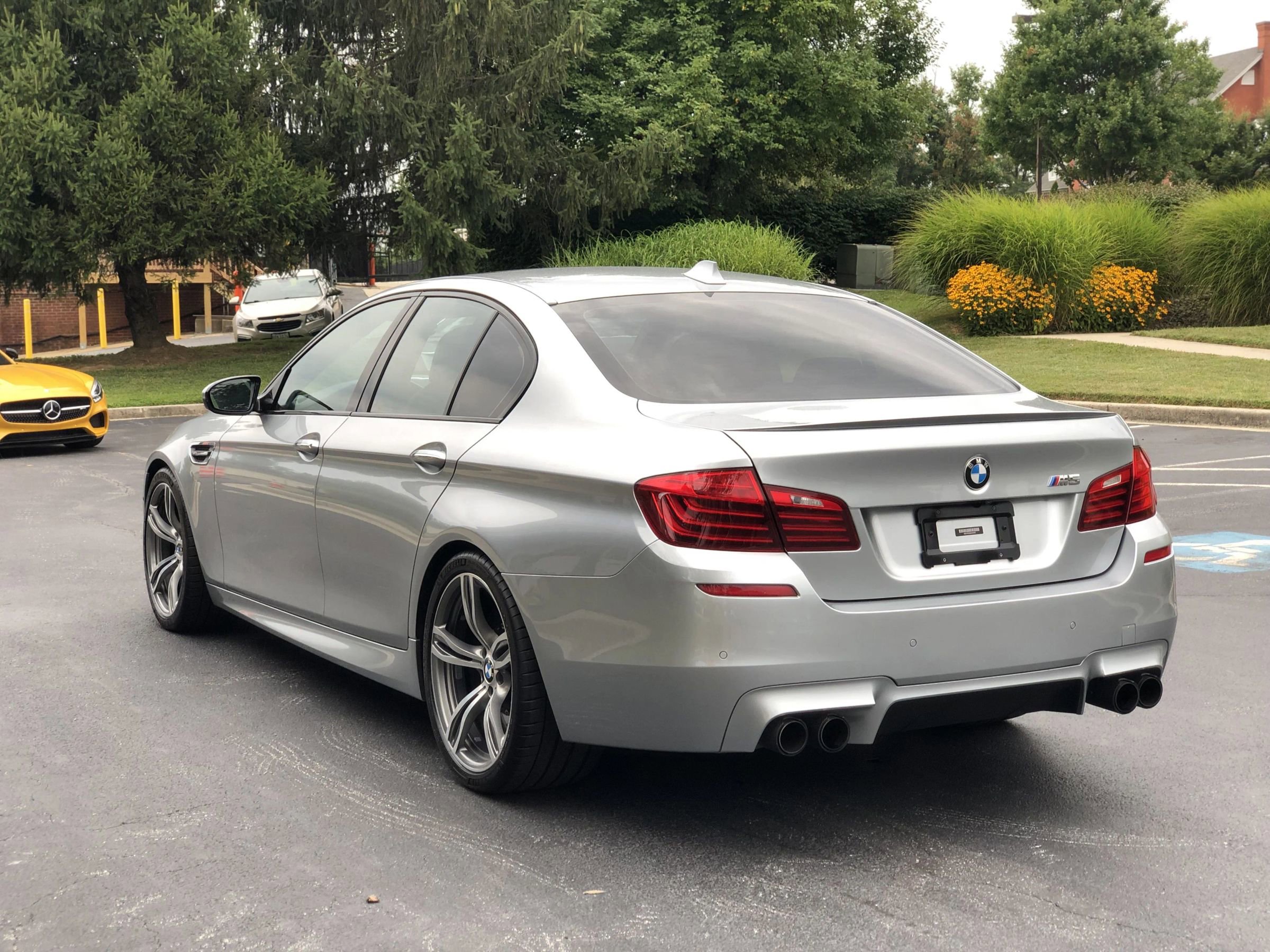 Used 2016 BMW M5 image 12
