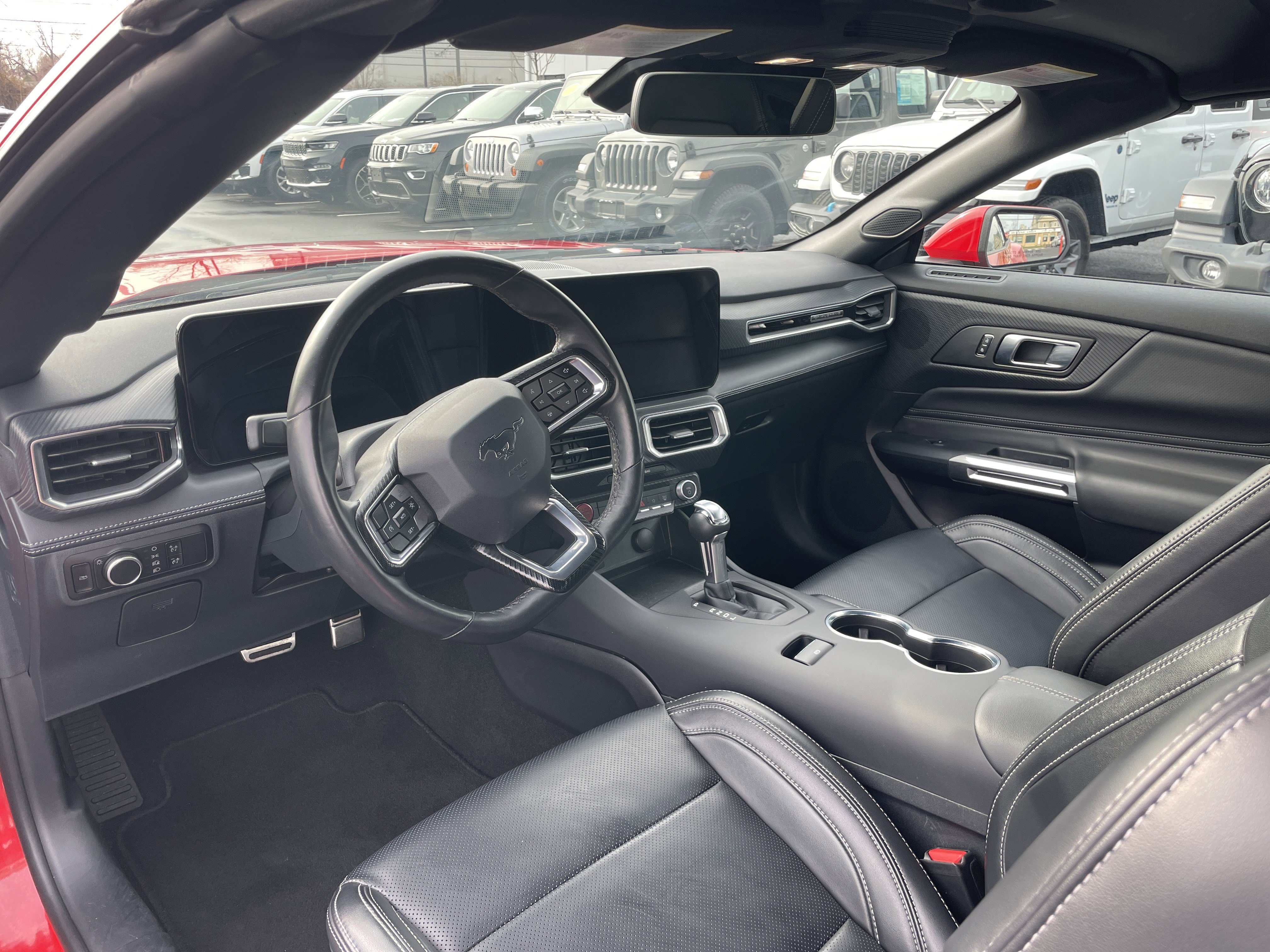 Used 2025 Ford Mustang Premium image 23