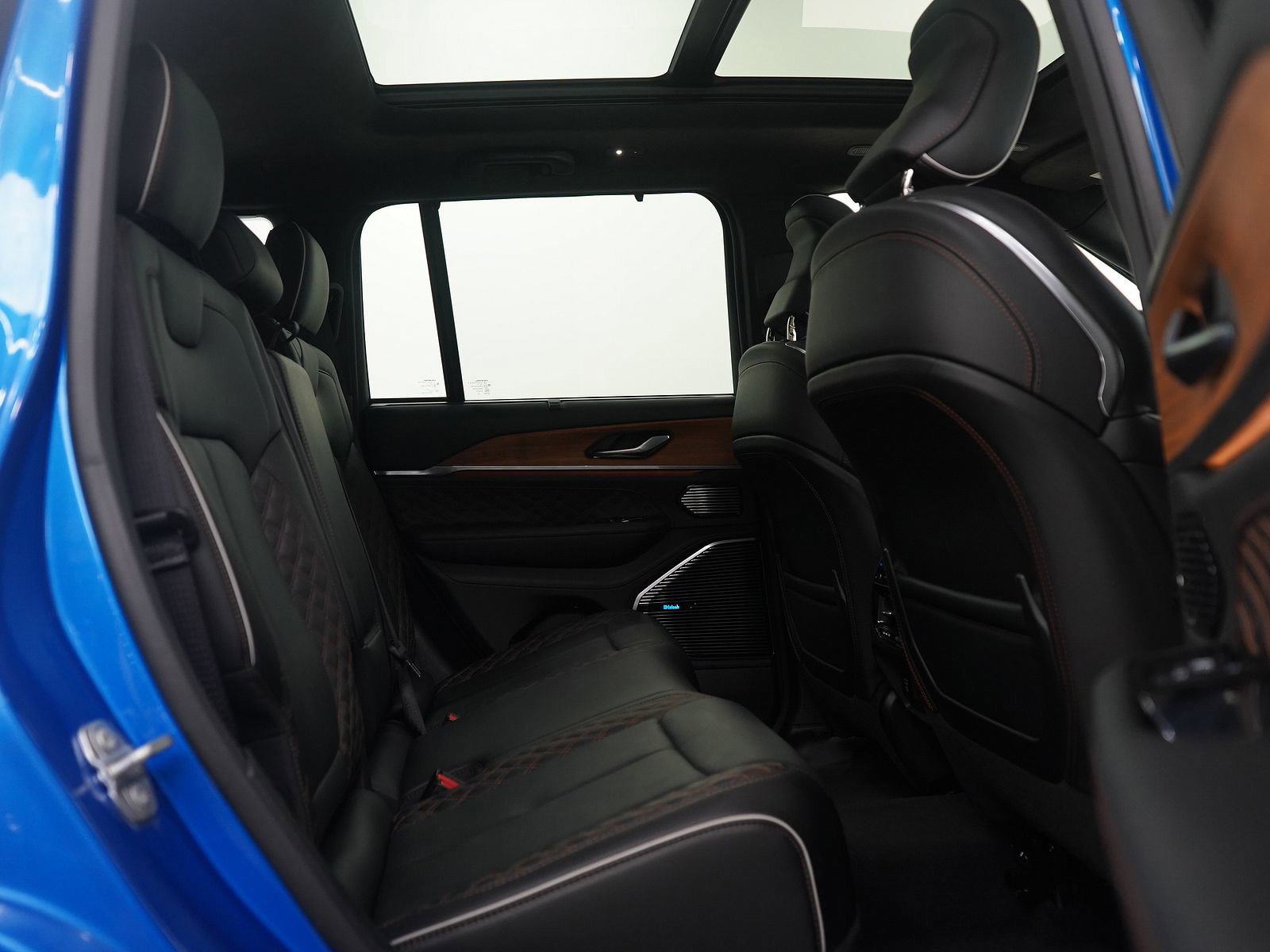 Used 2023 Jeep Grand Cherokee Summit image 12