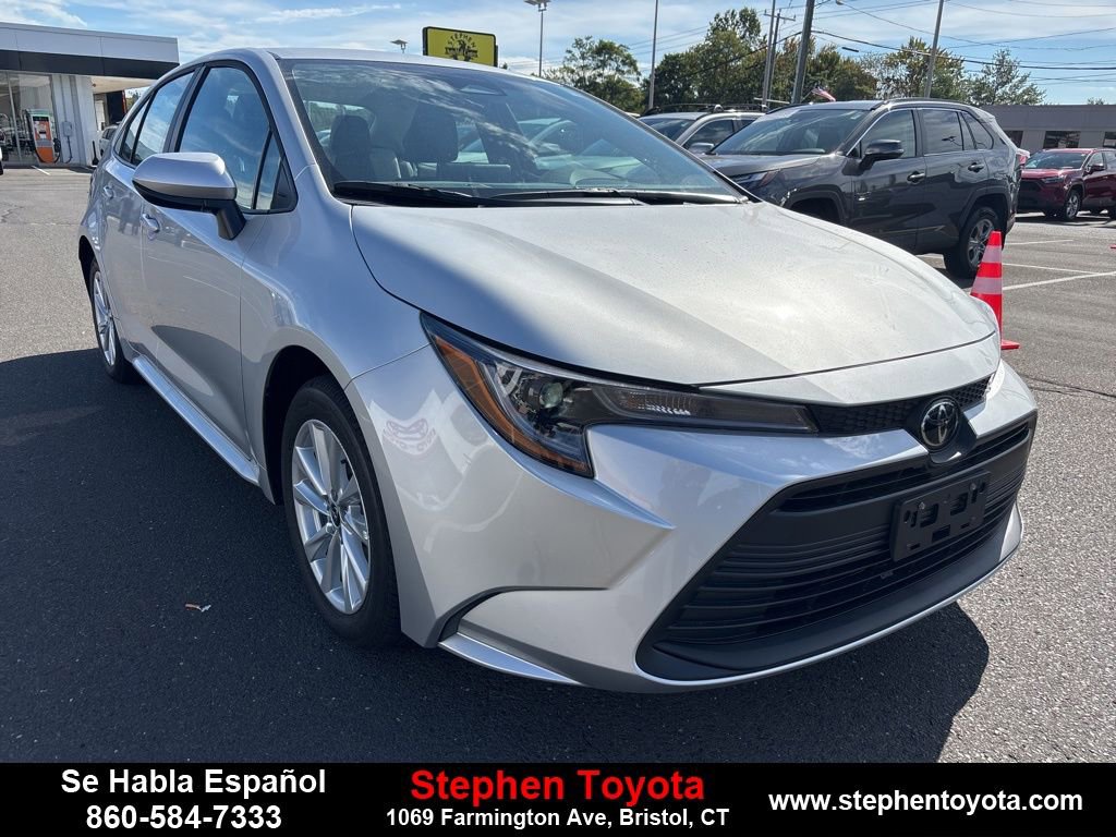 New 2025 Toyota Corolla LE