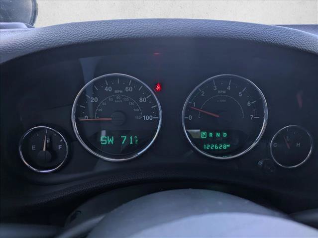 Used 2018 Jeep Wrangler Unlimited Sahara w/ Connectivity Group AWD/4WD image 11