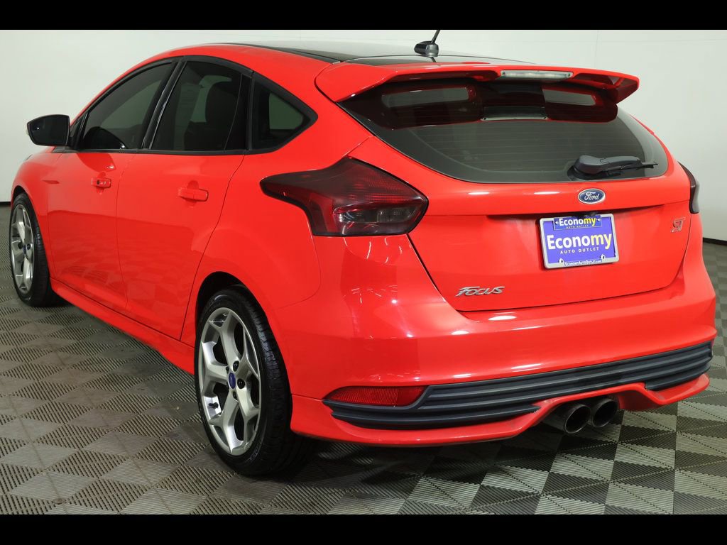 Used 2016 Ford Focus ST image 12