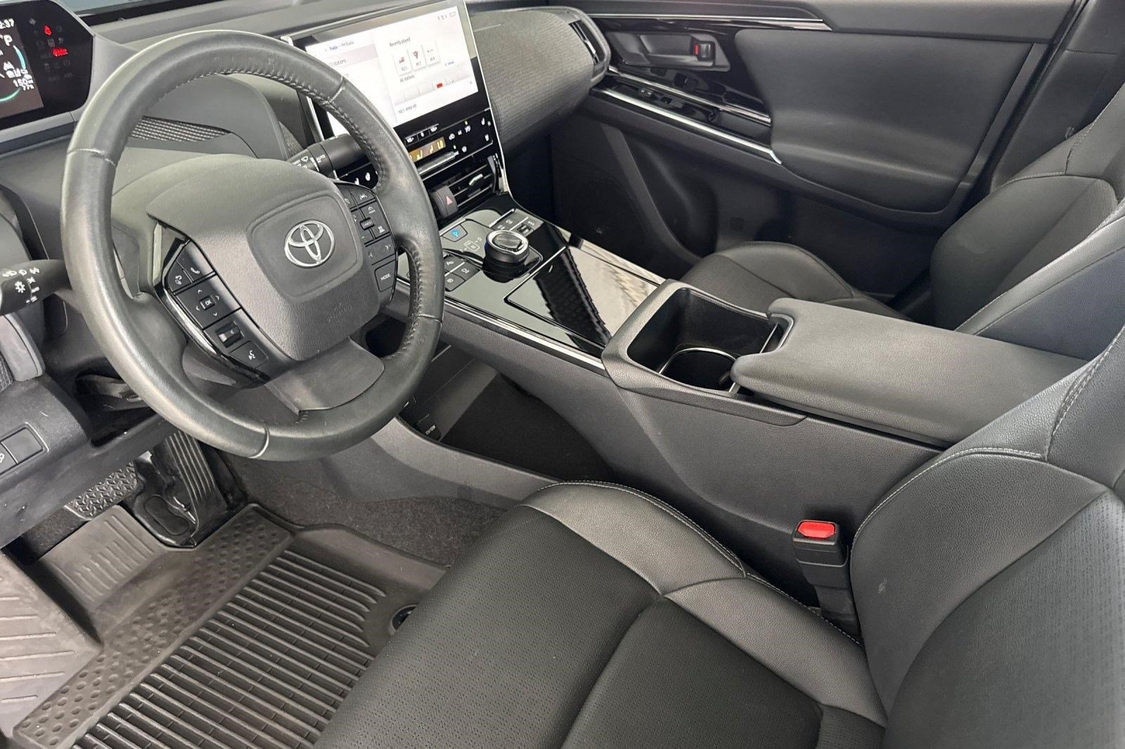 Used 2023 Toyota bZ4X AWD image 4