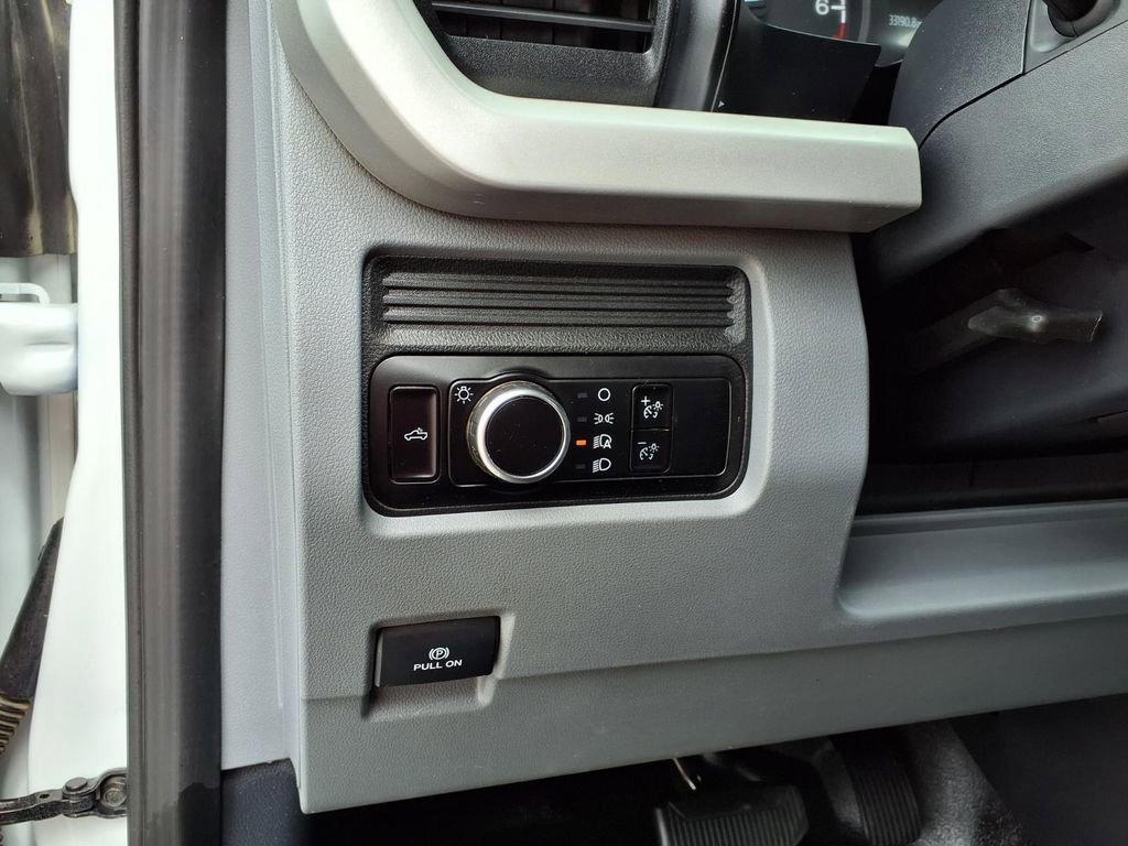 Used 2023 Ford F250 XL w/ Camper Package image 25