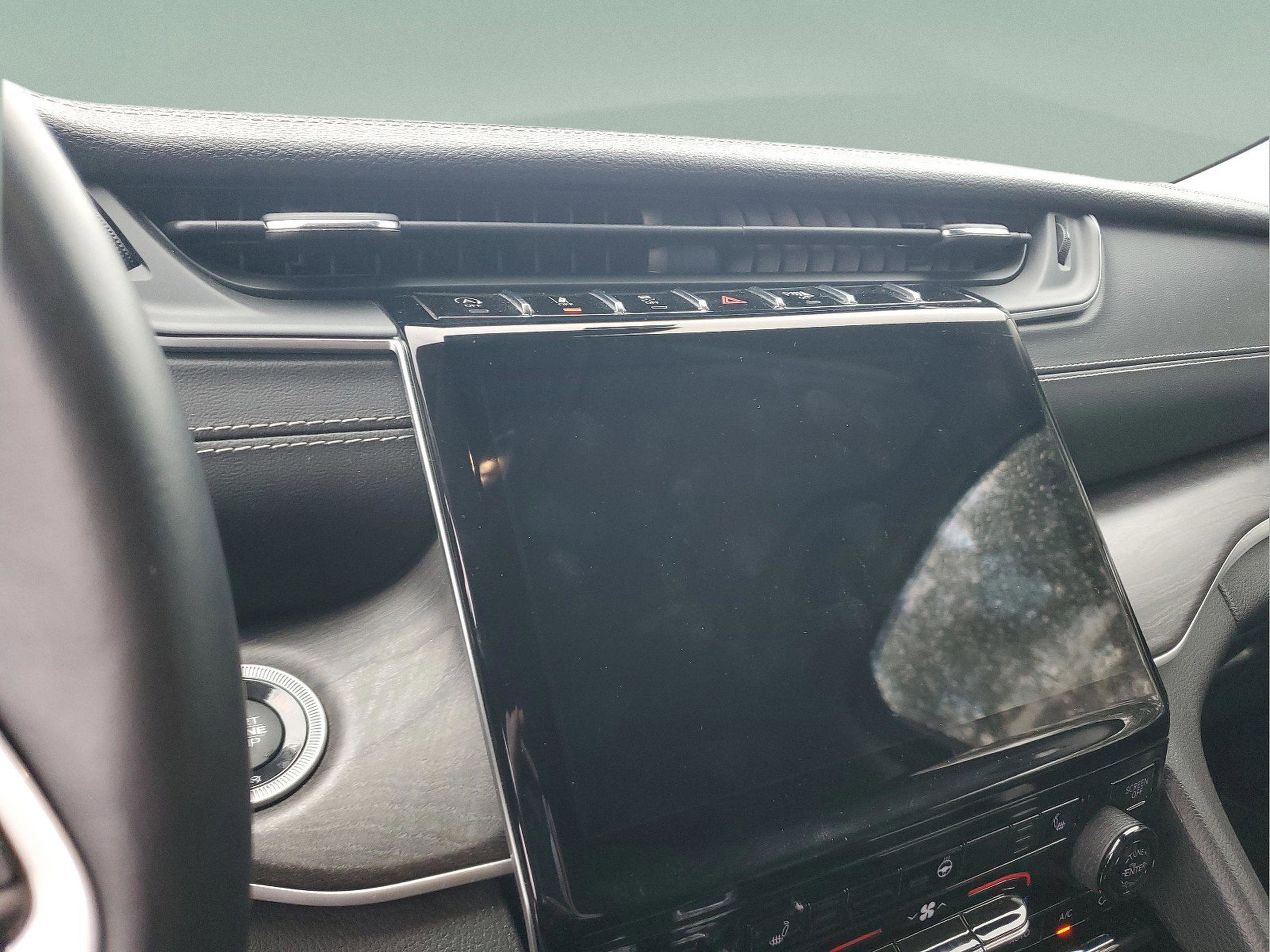 Used 2021 Jeep Grand Cherokee L Limited w/ Trailer Tow Group (B) image 23