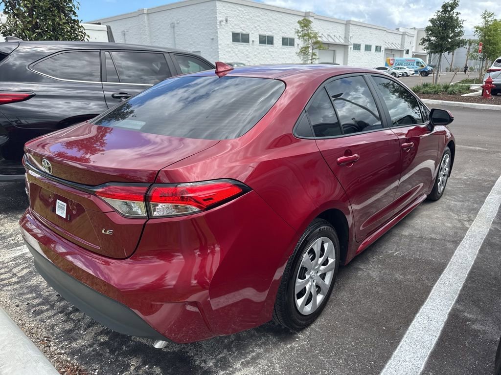 Used 2025 Toyota Corolla LE image 4