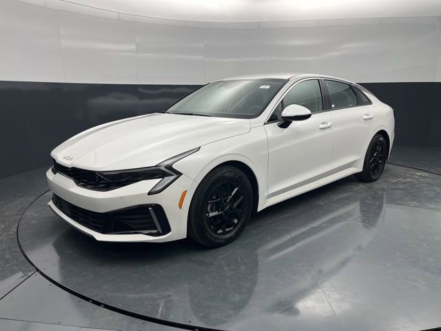 Used 2025 Kia K5 LXS FWD image 3