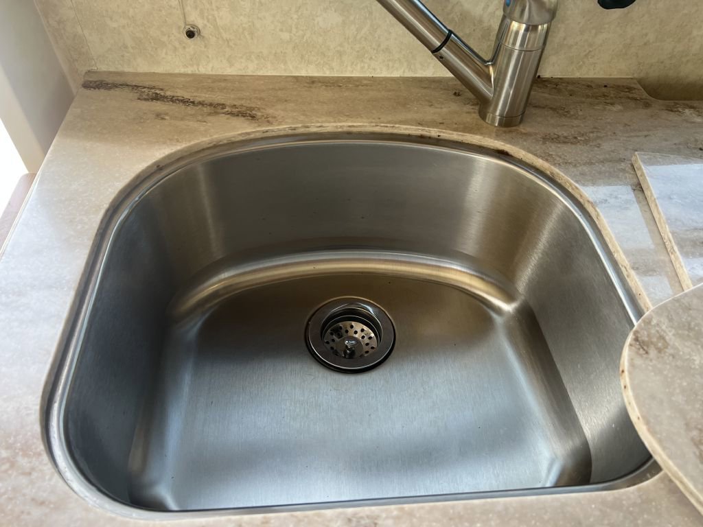 Used 2017 Ford E-450 and Econoline 450 Super Duty w/ Motorhome Prep Package image 70