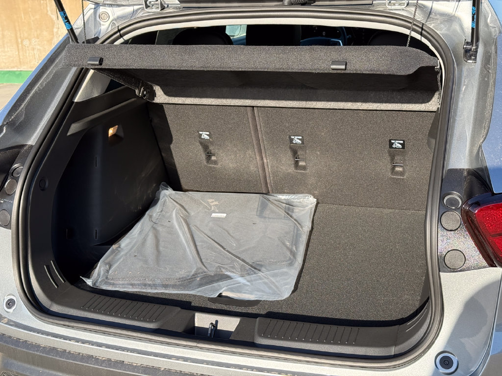 New 2026 Chevrolet Trax LT w/ Sunroof Package FWD image 8