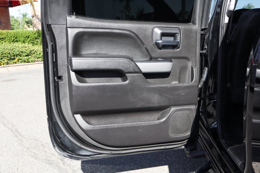 Used 2018 Chevrolet Silverado 1500 LTZ Z71 w/ Redline Edition AWD/4WD image 42
