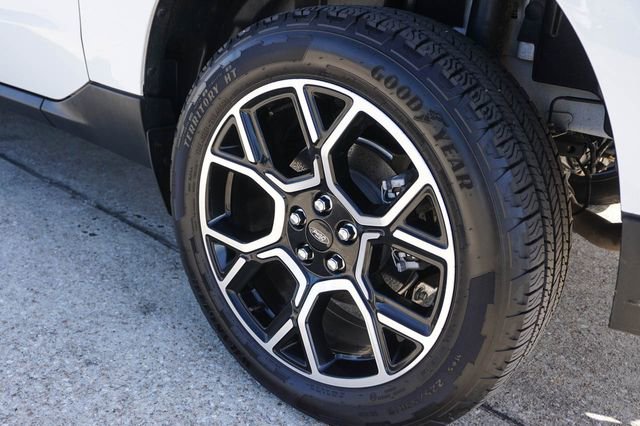 Used 2025 Ford Maverick Lariat w/ 4K Tow Package AWD/4WD image 9
