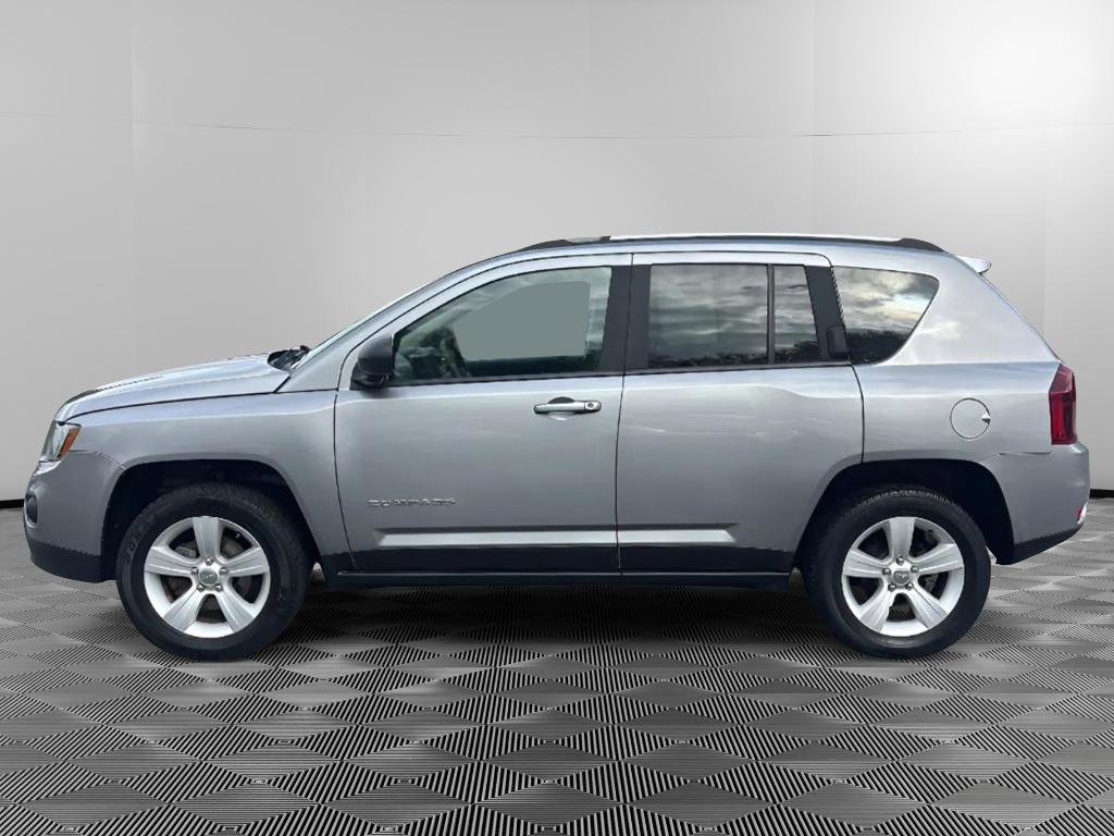 Used 2016 Jeep Compass Sport w/ Power Value Group AWD/4WD image 5