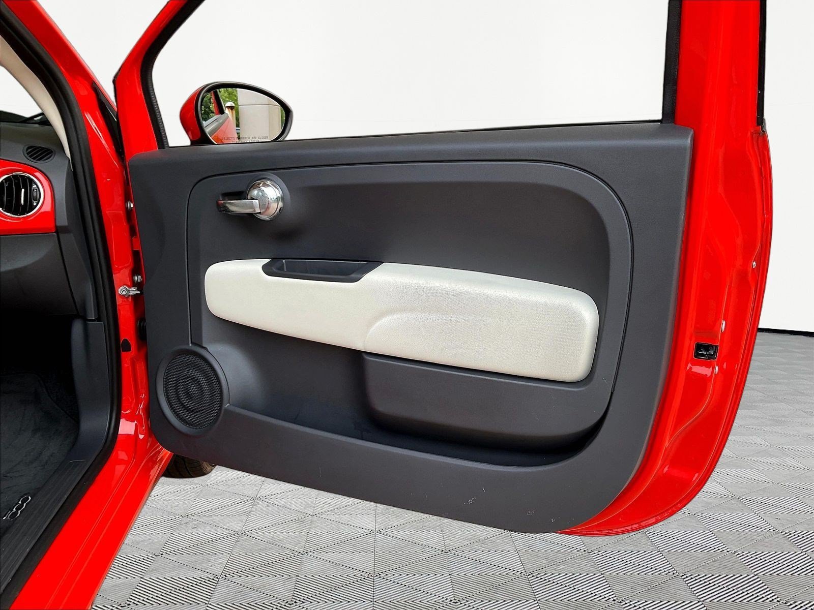 Used 2017 FIAT 500 Pop FWD image 25