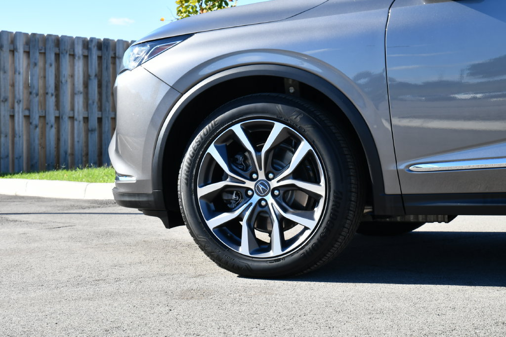 Certified 2024 Acura MDX w/ Technology Package AWD/4WD image 18