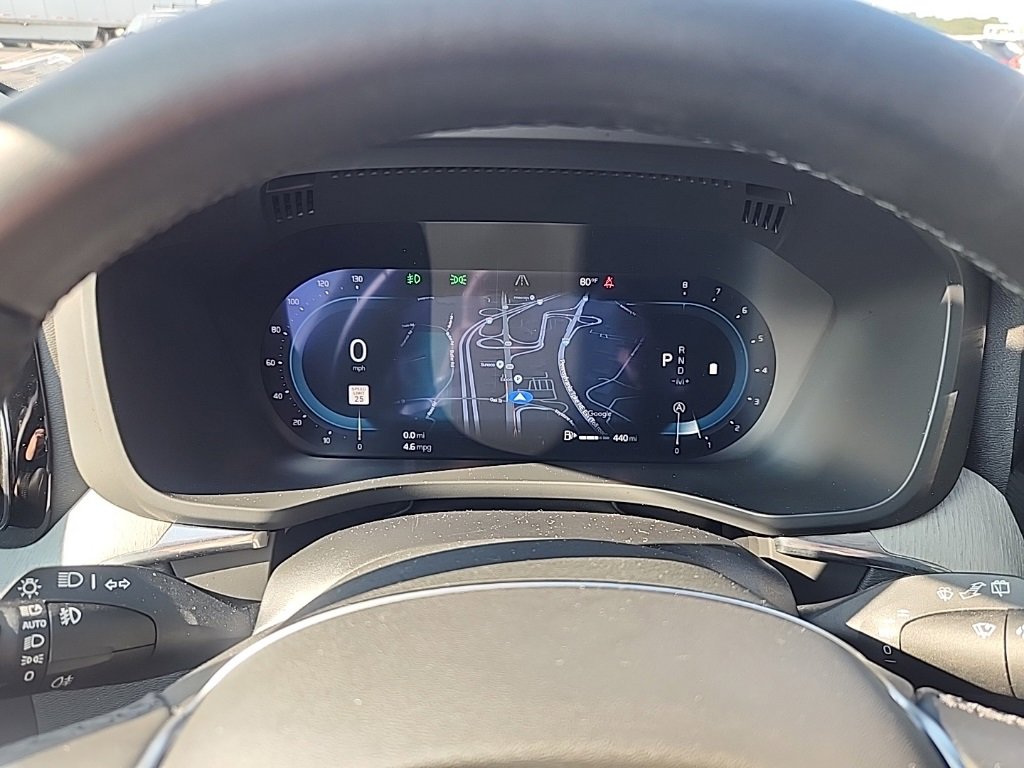 Certified 2025 Volvo XC60 B5 Plus image 24