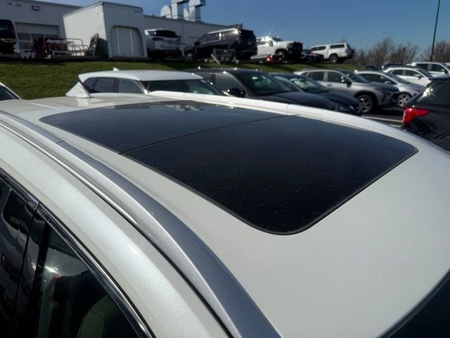 Used 2022 Nissan Rogue SL w/ SL Premium Package image 5