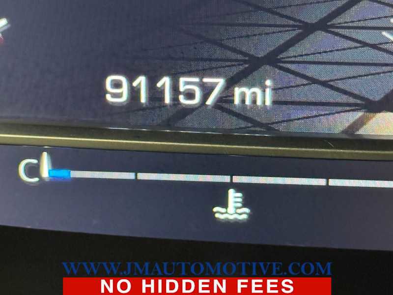 Used 2022 GMC Yukon XL Denali w/ Denali Premium Package image 26