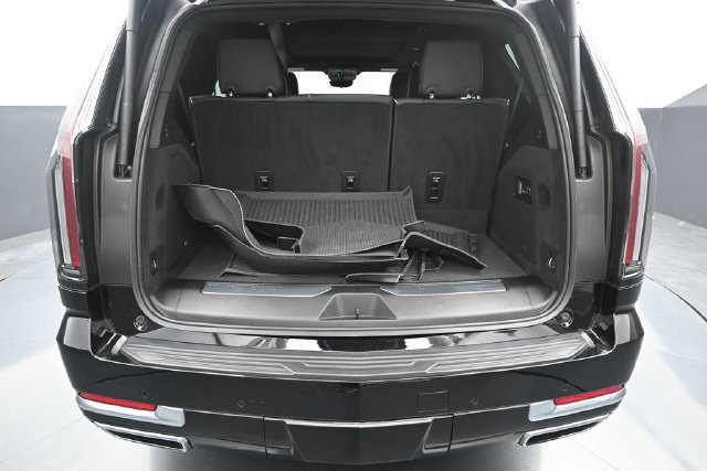 Used 2025 Cadillac Escalade Premium Luxury w/ Touring Package AWD/4WD image 10