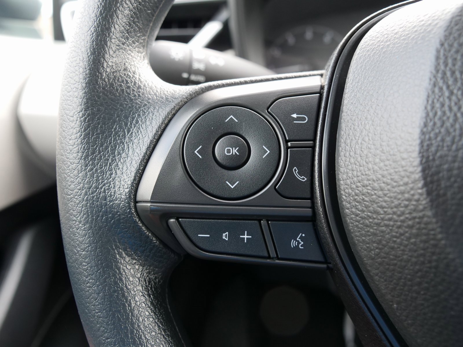 Used 2024 Toyota Corolla LE image 19