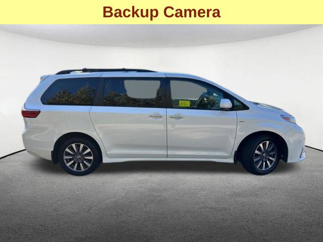 Used 2020 Toyota Sienna XLE w/ XLE Navigation Package AWD/4WD image 11