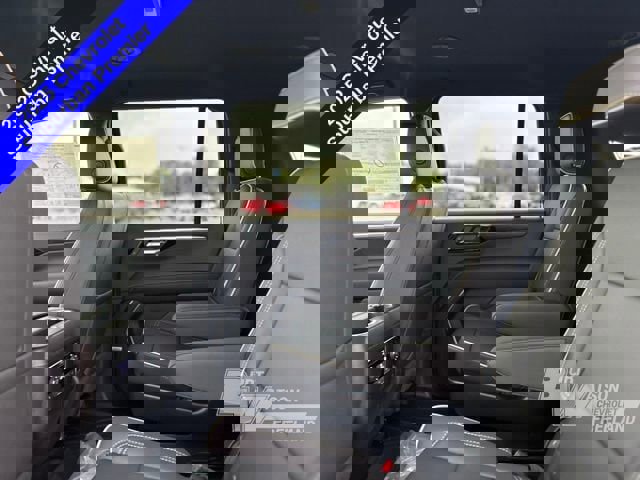 New 2025 Chevrolet Suburban Premier image 23