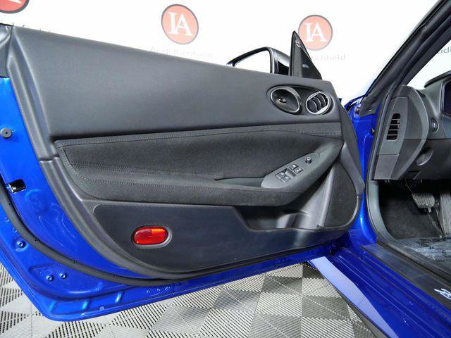 Used 2024 Nissan Z Sport w/ Floor Mat Package RWD image 28