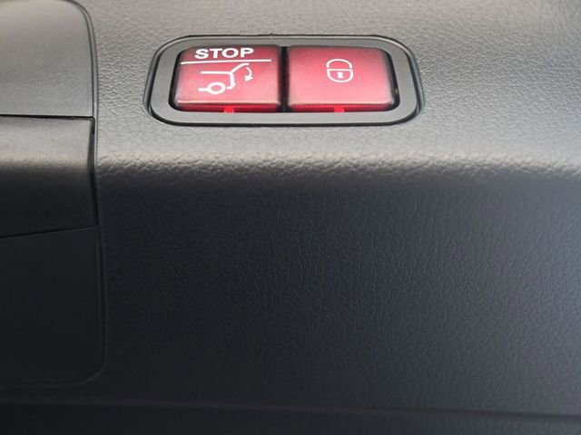 New 2025 Mercedes-Benz GLB 250 image 16