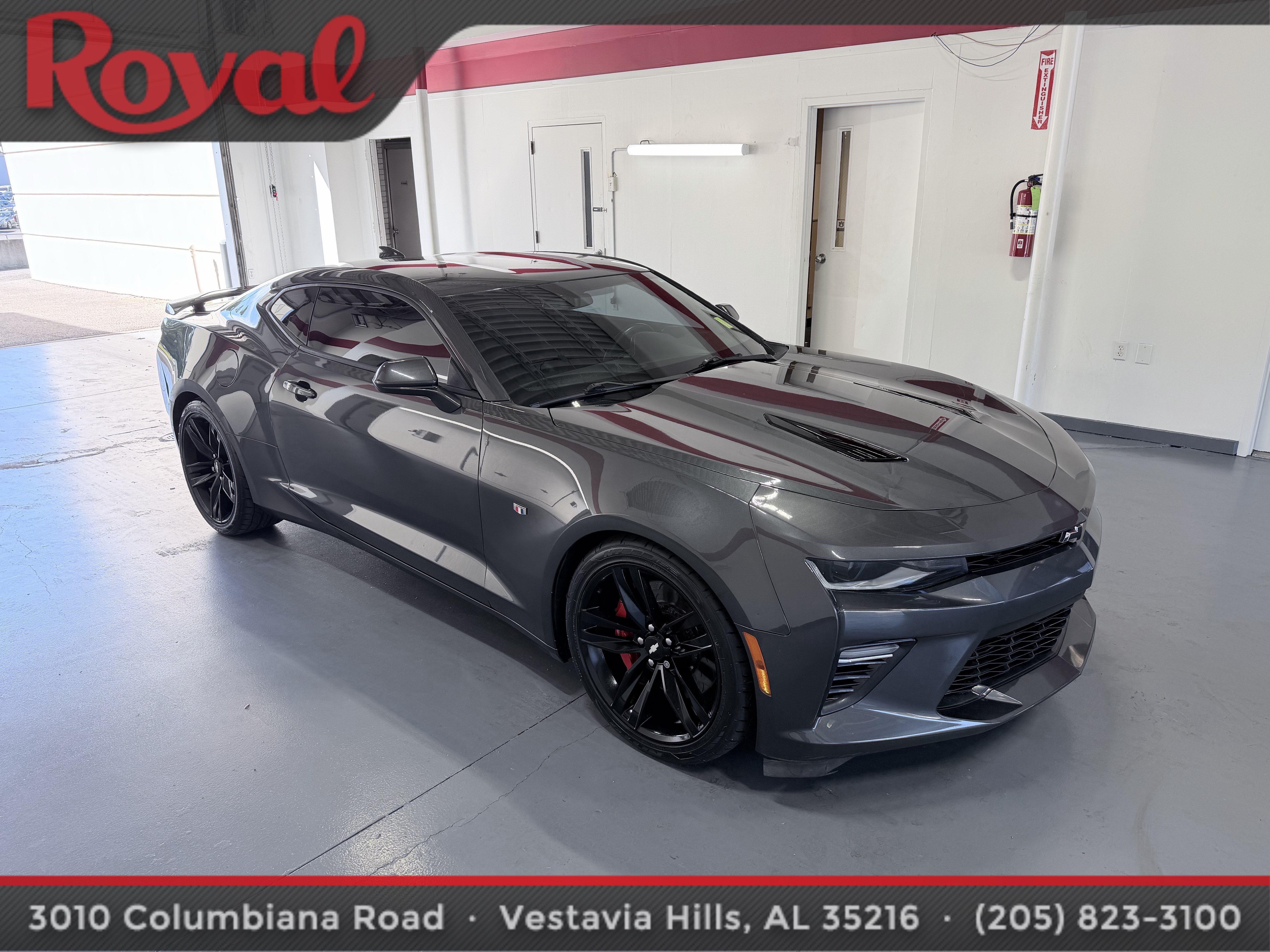 Used 2016 Chevrolet Camaro SS RWD image 3