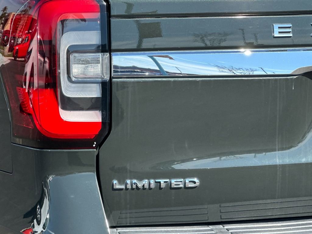 Used 2022 Ford Expedition Max Limited AWD/4WD image 27