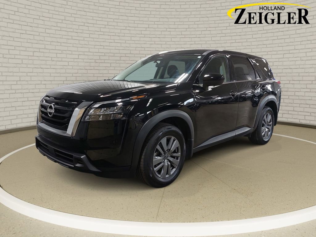 Certified 2025 Nissan Pathfinder S image 1
