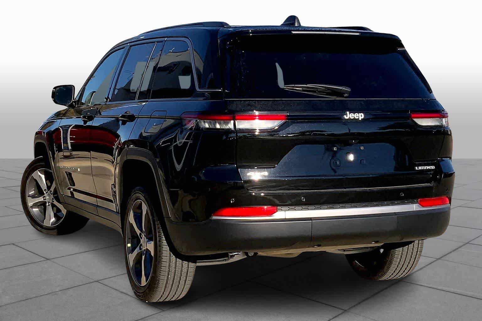 New 2026 Jeep Grand Cherokee Limited AWD/4WD image 12