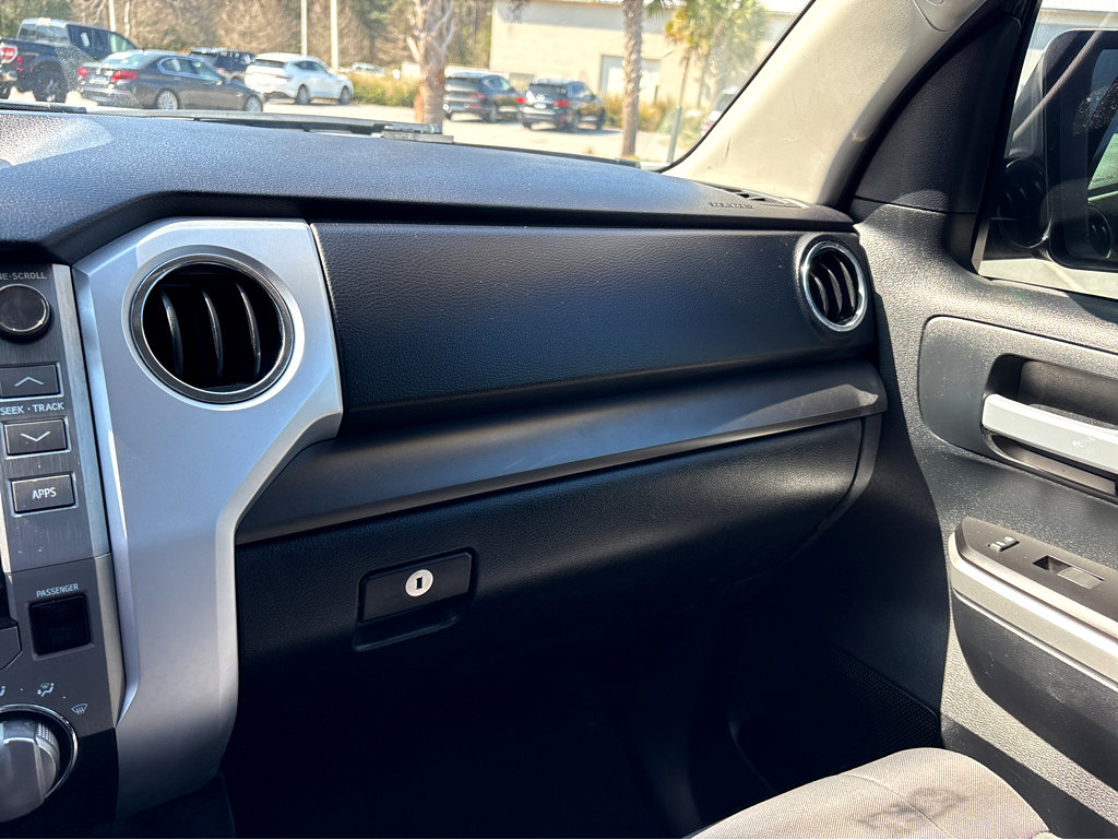 Used 2017 Toyota Tundra SR5 w/ SR5 Upgrade Package image 32