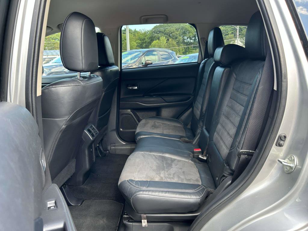 Used 2019 Mitsubishi Outlander SE image 7